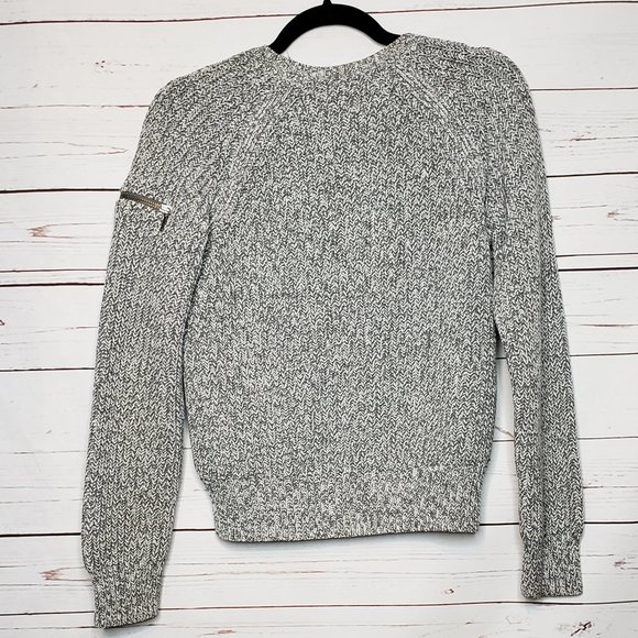 Tommy Hilfiger Jeans Gray Crew Neck Ribbed Sweater - Picture 2 of 9